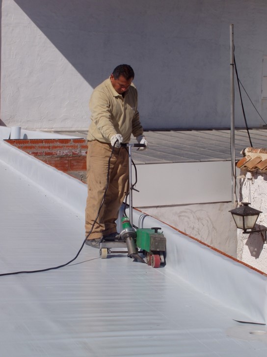 Θερμομόνωση & Υγρομόνωση Ταράτσας – Πλήρης Προστασία με Ποιοτικά Συστήματα ESHA